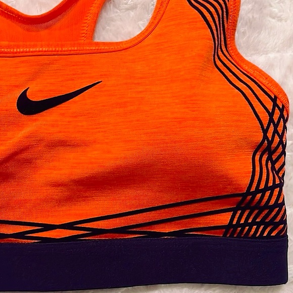 Nike Dri-Fit orange and black sports bra size XS - Picture 4 of 8